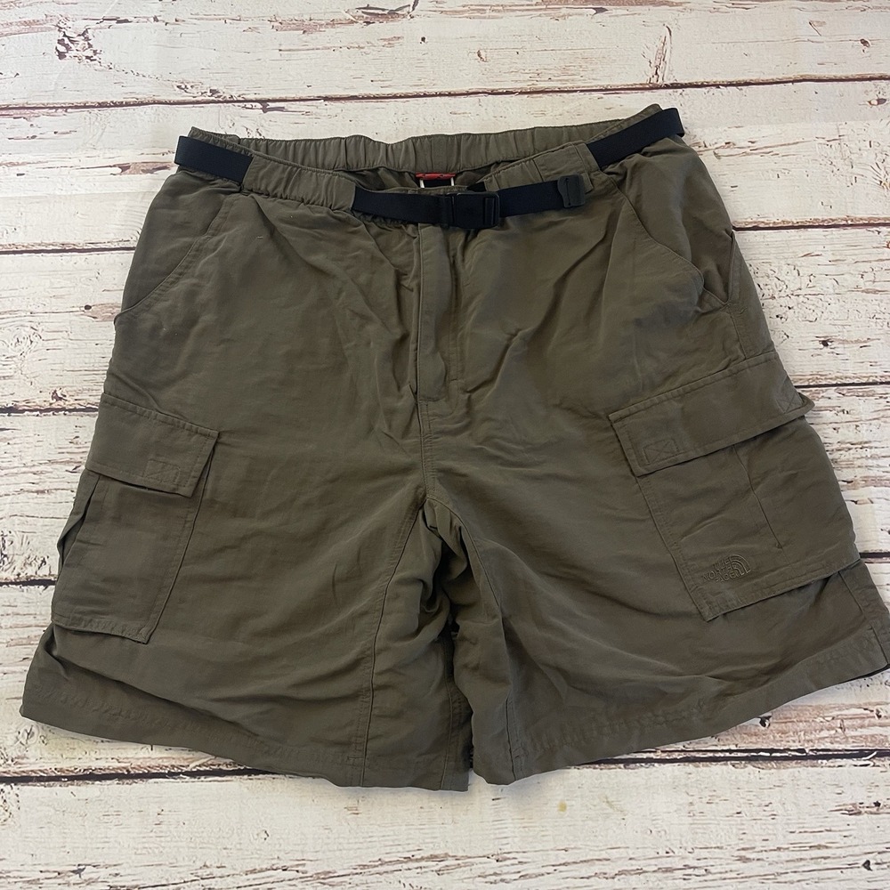 The North Face Shorts Men's XL‎ Green Cargo Belted Fishing Hiking Outdoors Men